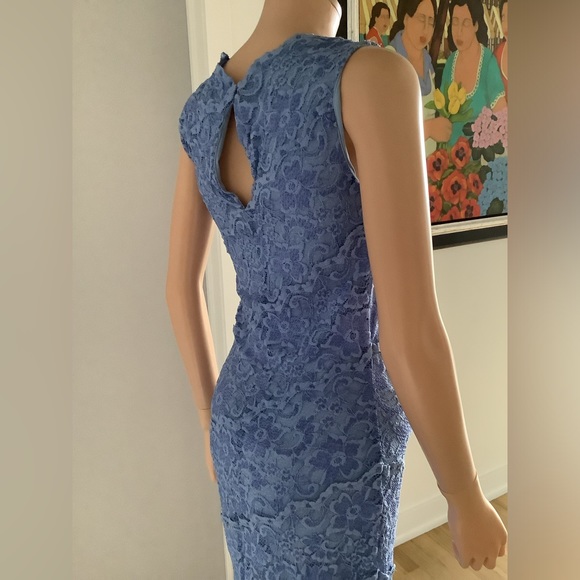 here is a magnificent Badgley Mischka dress - Picture 2 of 5